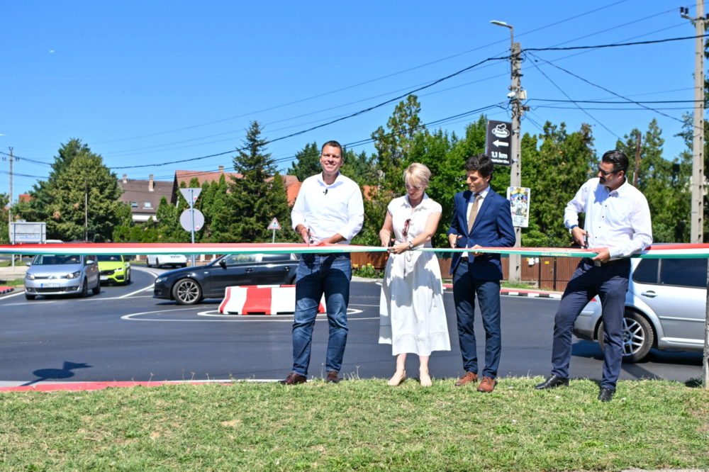 Menczer Tamás: közös siker az új körforgalom Solymáron