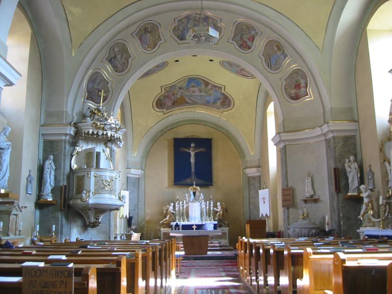 Kormányzati támogatásból újul meg a pilisszántói katolikus templom